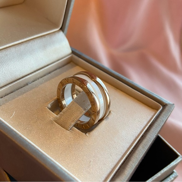 BVLGARI Jewelry - BVLGARI 18K AU750 ROSE GOLD WHITE CERAMIC B. ZERO RING SIZE 50 UNISEX